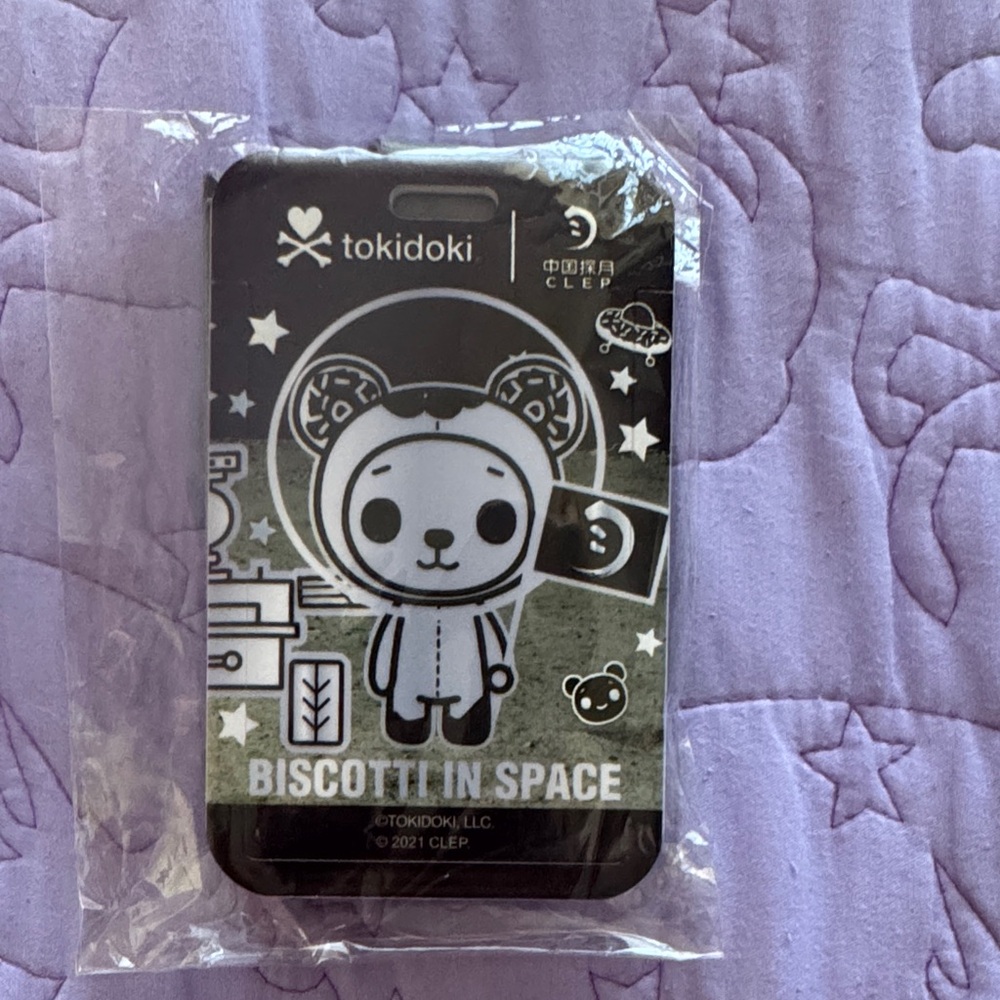 Tokidoki Biscotti in Space ID case.